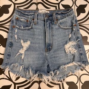 Abercrombie & Fitch High Rise mom short | CURVE LOVE